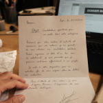 Exemple lettre de motivation pour candidature spontanée : modèle court sur bureau